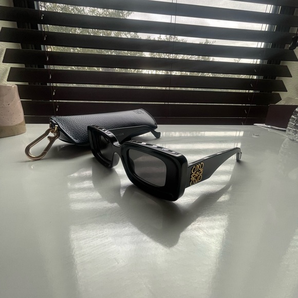 LOEWE SUNGLASSES - Picture 4 of 6